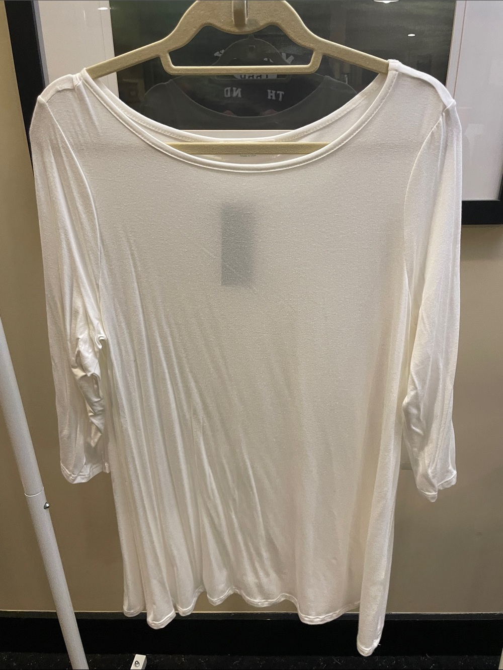 Free to Live. XL. Women's Lightweight Scoop Neck Top - White